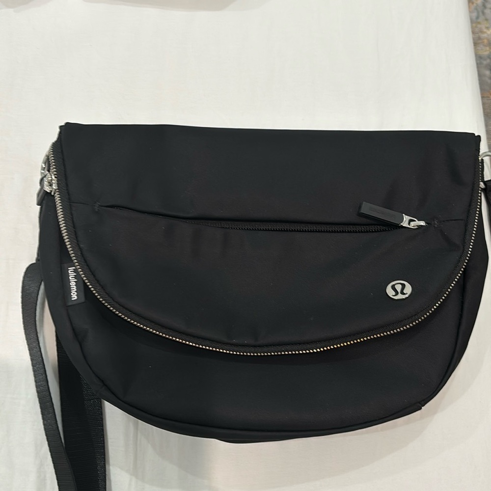 Used Lululemon All Night Festival Bag 5 L